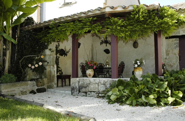 A privileged vacation out of time, Be the Châtelains of the Manor.