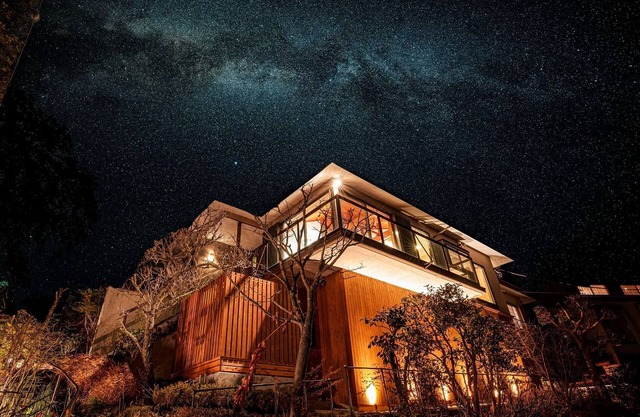 A rental villa nestled quietly in the mountains with a hot spring and private sauna/Atami Shizuoka