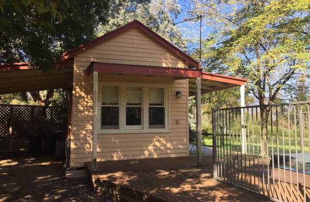 A Romantic Getaway pet friendly farm stay