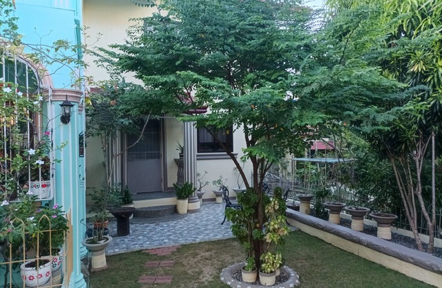 A self-contained boutique-style BnB with a beautiful garden.