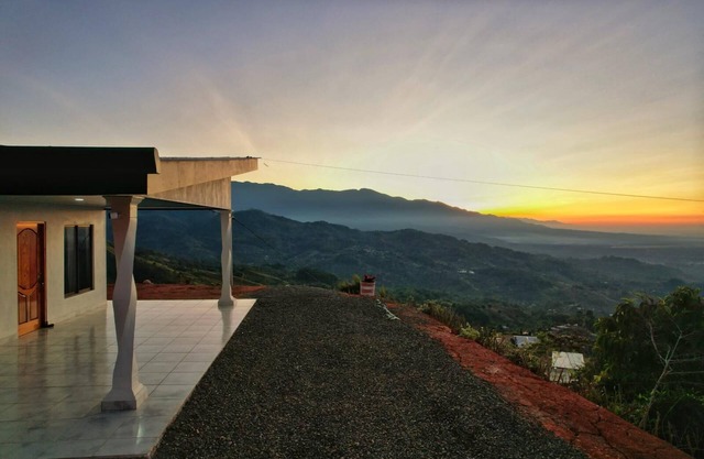 A single-family home w/a serene view. Nonsmoking and pet-friendly environment.
