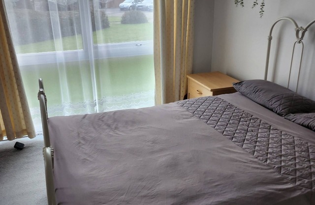 A spacious and cozy apartment close to the Town centre