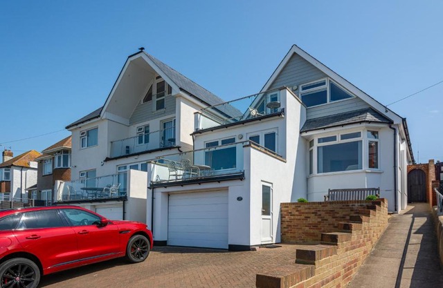 A Spacious Seaside house in Hampton, Herne Bay