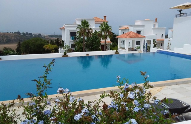 A stay with pools on the heights of Asilah!