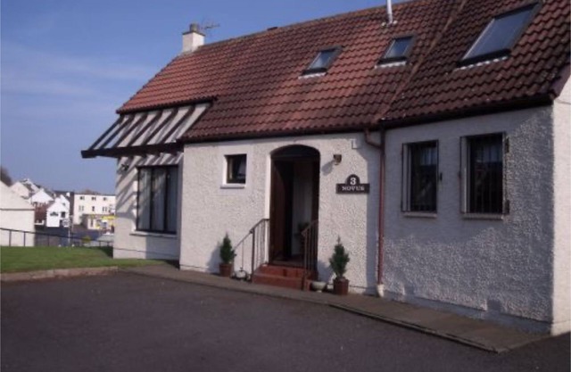 A stunning 3 bedroomed house with a commanding view over the harbour of Lower Largo