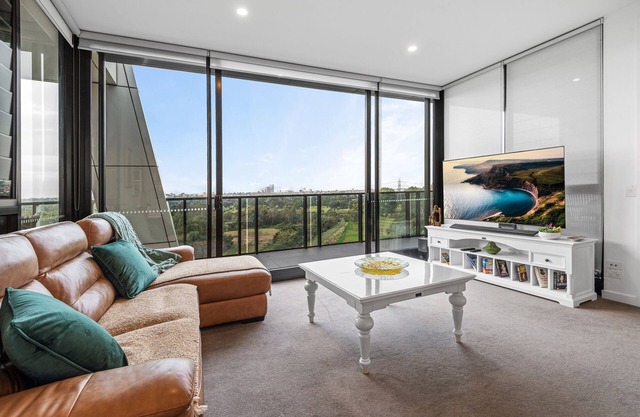 A taste of paradise in inner city suburbia