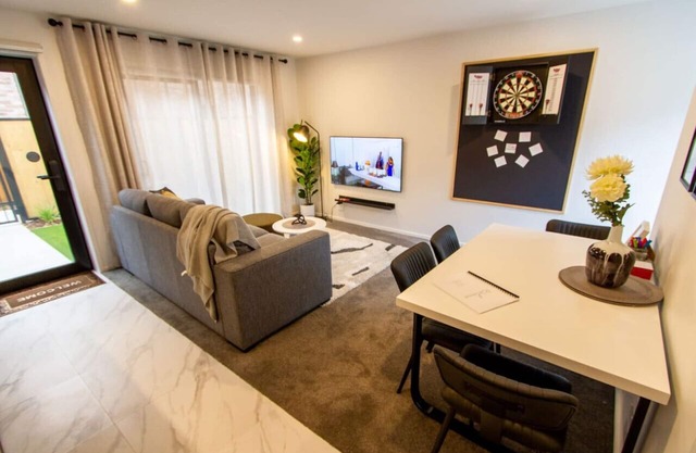 A Touch of Luxury in CHCH CBD