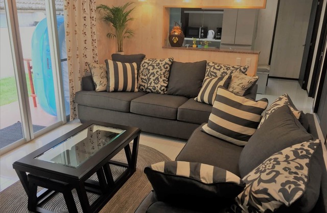 A villa for rent for those who want to spend time /Nago Okinawa