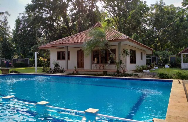 a Villa with beautiful view and access to the beach