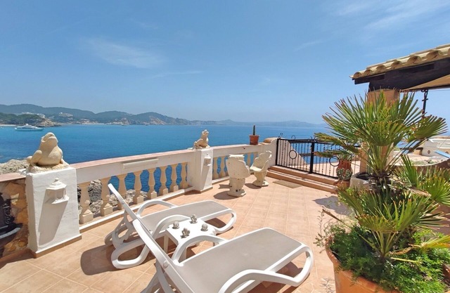 A3409 Sea view apartment for 3 people in Cala Fornells