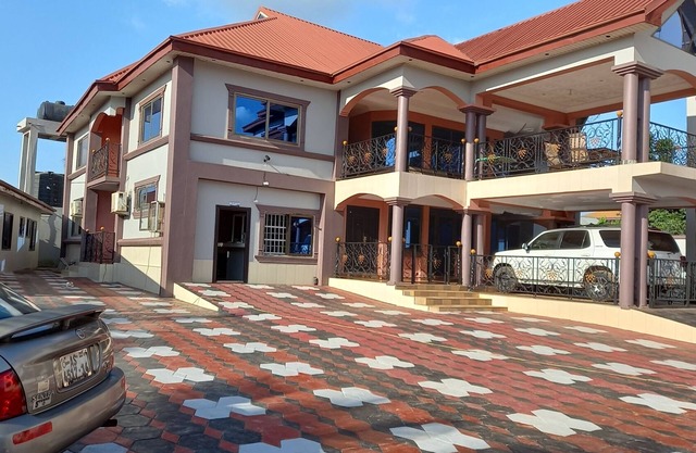 Abank Village