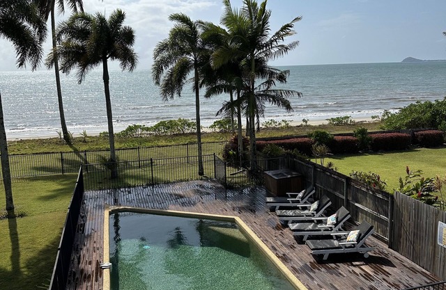 ABSOLUTE BEACHFRONT BLISS @ NEWELL BEACH- 10 METRES TO THE OCEAN
