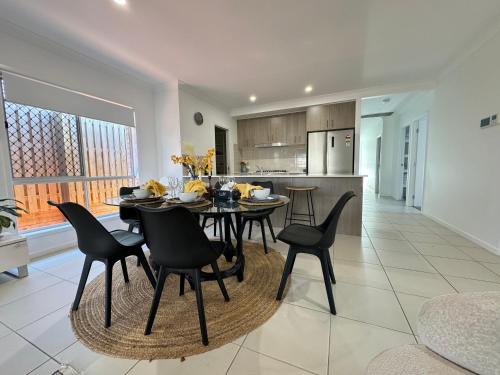 Absolute Familial Paradise- Greenbank