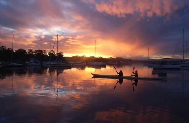 Absolute water jetty decks bbq’s kayaks billiards fab sunsets 55 min up freeway