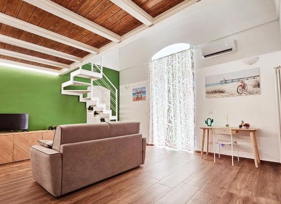 Acacia Apartment