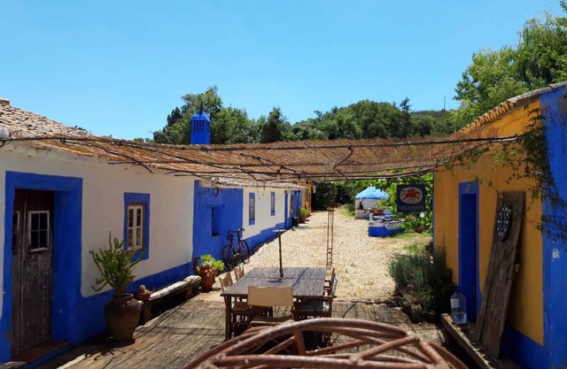 Accommodation for groups/artistic residence