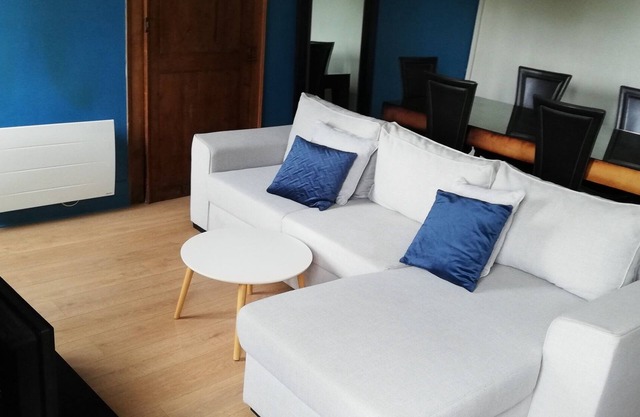 Accommodation Candé center✰3 beds✰kitchen✰salon✰wifi