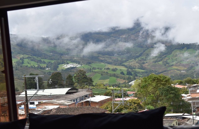 Acogedor Apartamento con Vista a las Montañas