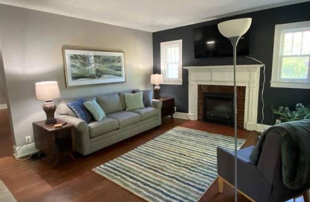 Acorn Acres- Sleeps 8, 2 Baths