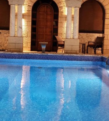 Acre luxury castel