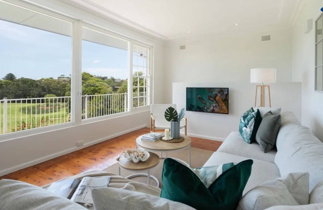Adelong - golf and beach lover’s dream
