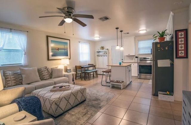 Adorable 2bd/2ba Home w/Yard in Gentilly