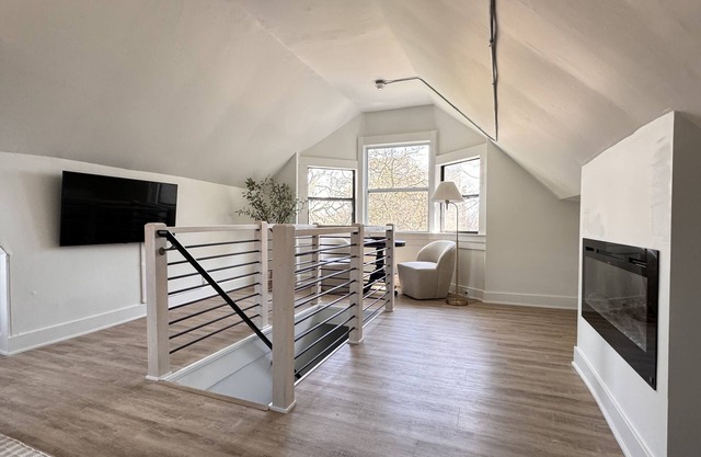 Adorable Abode in Midtown @ Willis St Retreat