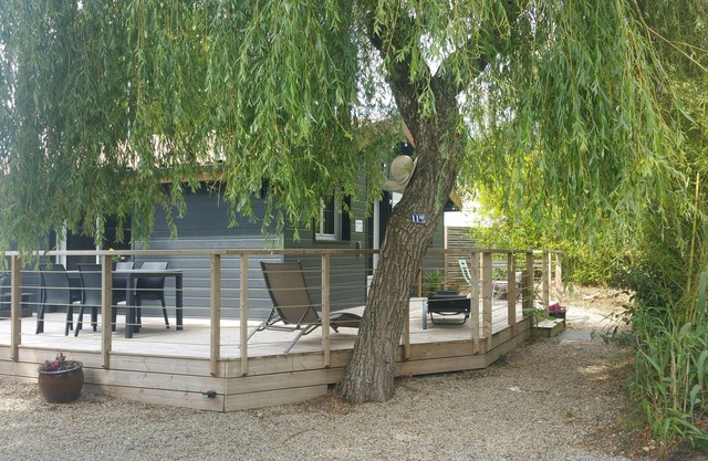 ADORABLE COUNTRY HOUSE WITH LARGE TERRACE AND AIR CONDITIONING