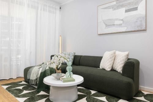 Adorable Fresh 1BR Apt with parking Central WIFI