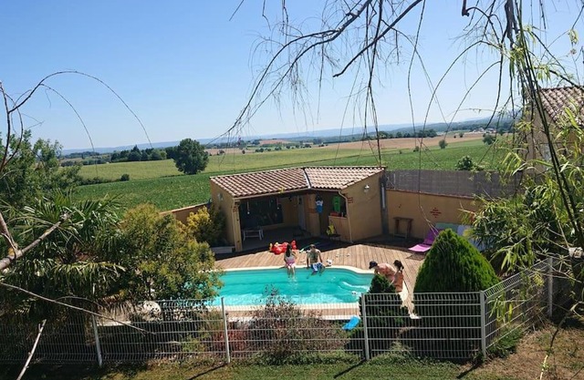 Adorable guest house with piscine