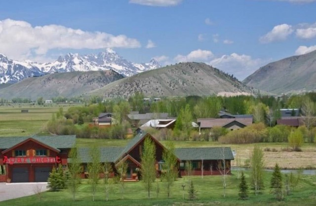 Adventure All Day, Relax All Night in this cozy two bedroom.