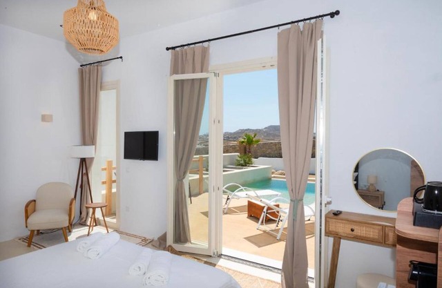 Adyton Luxury Suites Privatepool Oasis in Mykonos