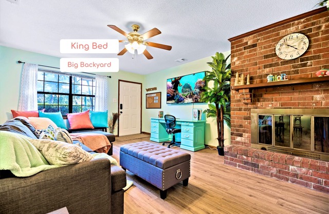 Affordable 3BR Duplex Near Kayaking, Downtown, & Beach