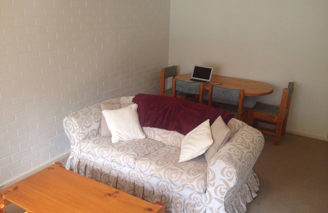 Affordable & Comfortable Inglewood apartment with Pool