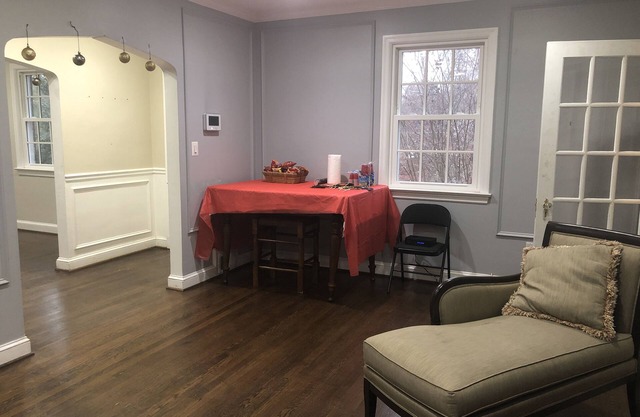 Affordable, fully furnished - 2 bedrooms/1bathroom (5 guests allowed)
