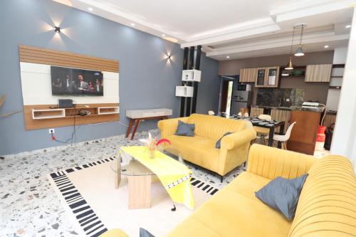 AfriqPnB RF Appart 3-chambres avec Piscine