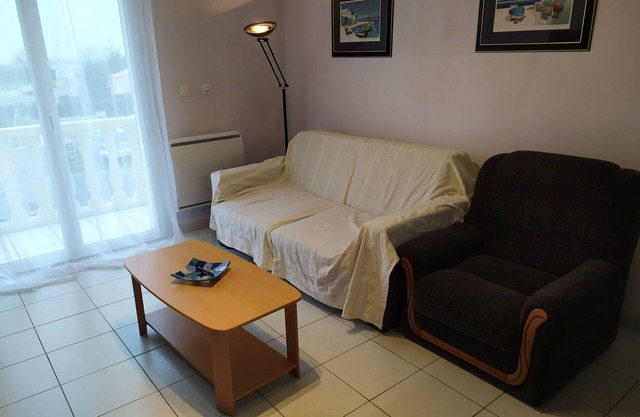 Agréable Appartement Très Calme Dans une Formidable Région Proche de la mer