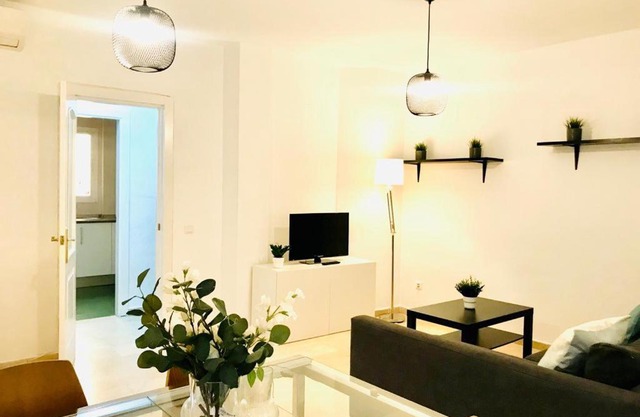 Agua IV & seasonal pool by ELE Apartments