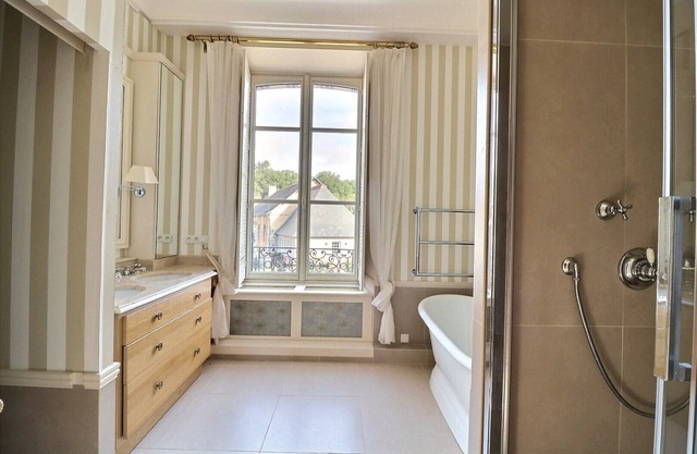 Aimée Dalton Luxury Room with very large terrace