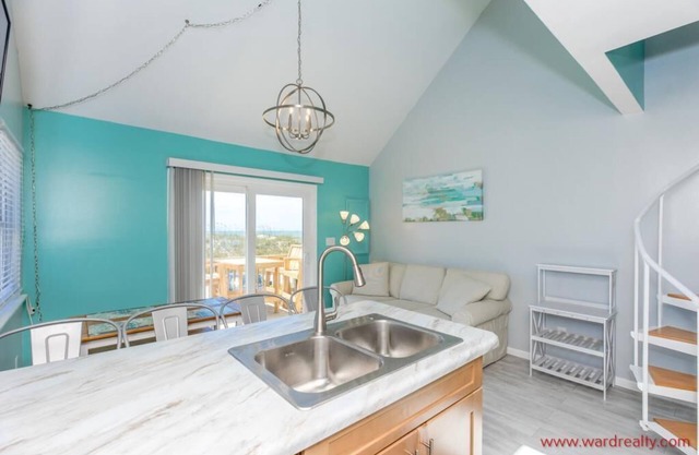 Aint Dat A Beach II - 2BR Upper Unit on the 2nd Row