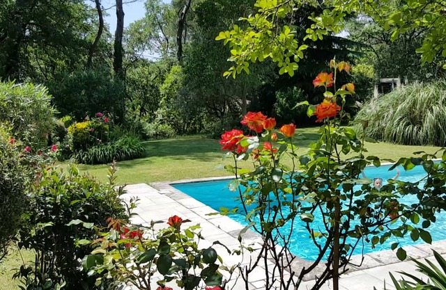 Air-conditioned, Pool, Quiet : 135 €/nuit