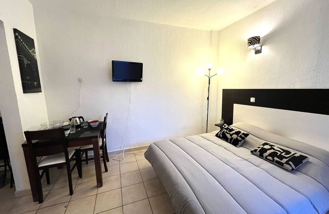 Air-conditioned studio with pool and parking in Saint-Florent