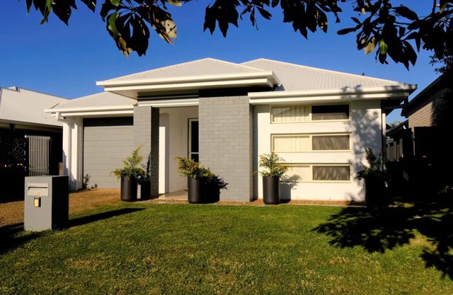 AirCon House Near Westfield North Lakes nn