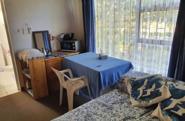 Aircon, WiFi, fridge, microwave