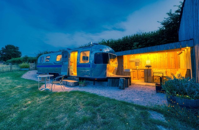 Airstream, Devon Hideaways - a shepherds hut that sleeps 2 guests in 1 bedroom