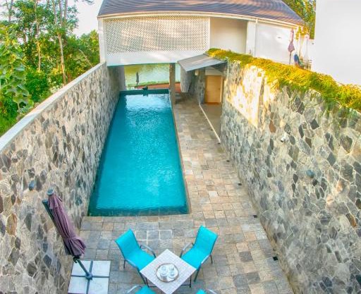 AJ Villa