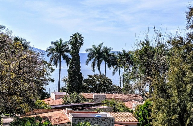 Ajijic Lakeside: Location, Views, Charm, and Quiet: Case Felicidad Has It All