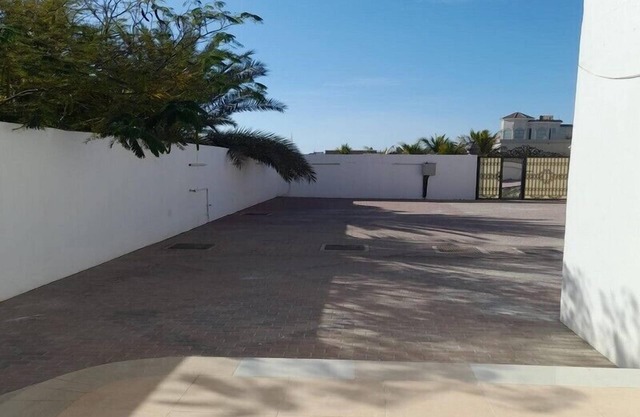 Al Dhait Residence