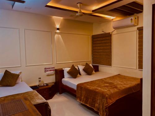 AL-MANAL 306 Premium Room Triple Bed