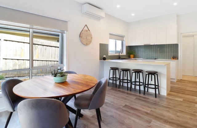 Alanas Place Modern Townhouse